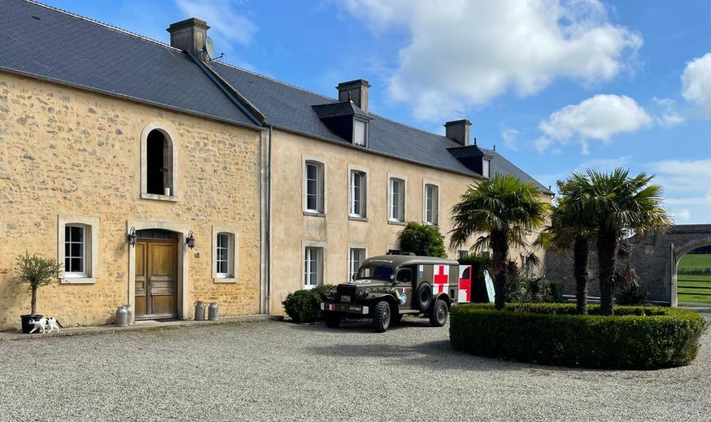 Le Clos Du Bas Courtil Guesthouse B&B Omaha Beach Osmanville Exterior foto